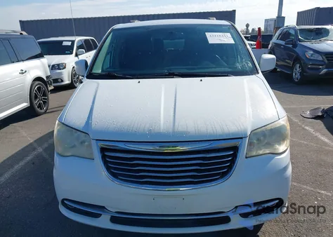 2014 Chrysler Town & Country Touring z USA, uszkodzony, nr VIN 2C4RC1BG1ER124032
